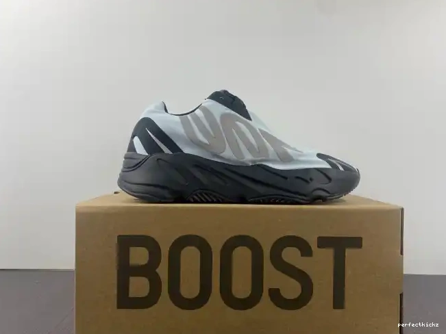 Blue MNVN Tint Boost Yeezy GZ0711 Adidas 700 0609